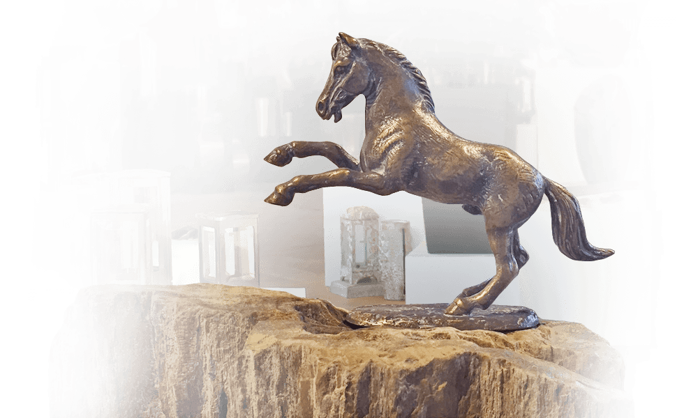 showroom grafzerken paard hengst brons