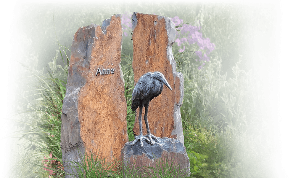 puur natuur collectie ruwe zuilen grafstenen