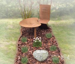 Cortenstaal grafmonument tafel en stoel