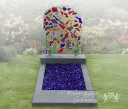 Grafmonument gekleurde glasfusion glasplaat