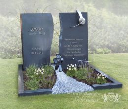 Jong en eigentijds grafmonument