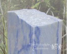 Blauwe grafsteen van Azul Macauba foto 2
