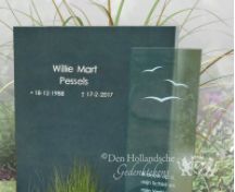 Eigentijds grafmonument van groen natuursteen foto 2