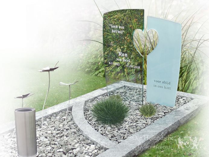 glazen-grafmonument-rvs-vlinders-grafvaas.jpg foto 1