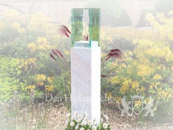 Grafmonument in gemarmerd natuursteen