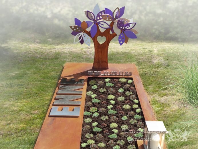 Kindermonument met boom foto 1