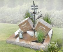 Kort grafmonument met bronzen boom foto 1