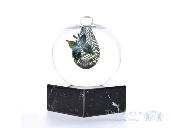 Kleine Sphere met blauwe vlinder foto 1