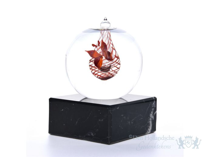 Kleine Sphere met oranje vlinder foto 1