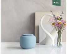 SERES klein – handgemaakte eco urne in grijsblauw engobe foto 1