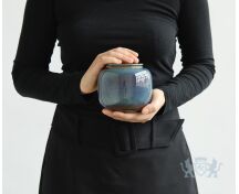 SERES klein – handgemaakte urne in groen & blauw keramiek foto 1