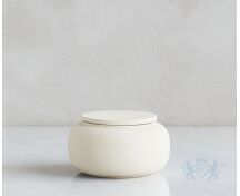 SERES mini – handgemaakte eco urne in zacht beige engobe foto 1