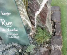 Natuurlijk grafmonument gesmolten glas foto 2