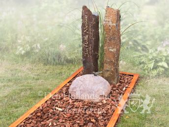 Natuurlijk zuilen grafmonument