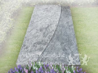 Natuurstenen grafzerk met groene tint