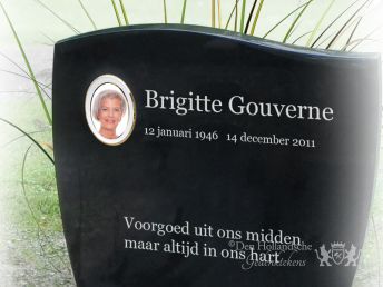 porseleinen-foto-op-grafsteen.png