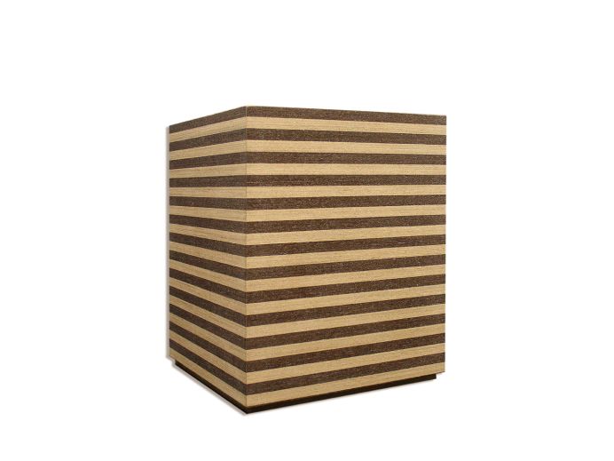 Gestreepte houten urn foto 1