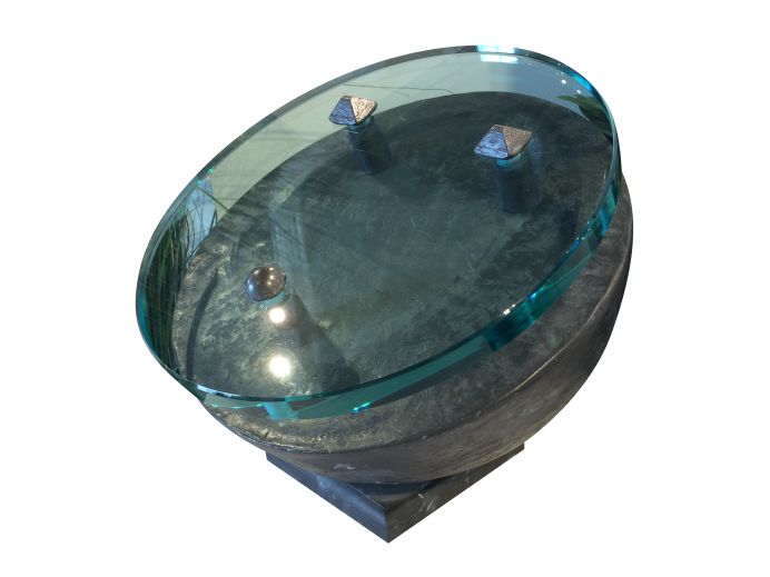 Halve bol van lood met blauwkleurige glas plaat foto 1