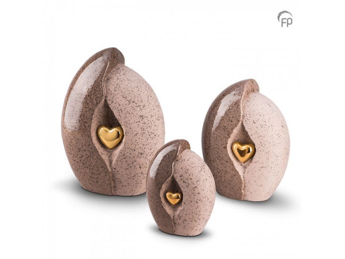 Keramische urnenset beige-bruin met gouden hart foto 1