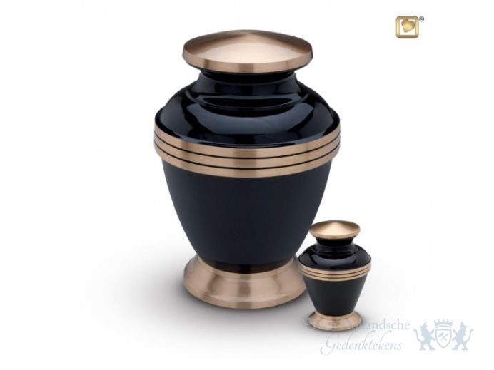 Klassieke messing urn, zwart en goud foto 1