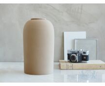 PELION – handgemaakte eco urn in zandkleurig engobe foto 1