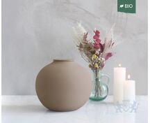VEDA – handgemaakte eco urne in zandkleurig engobe foto 1