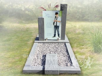 Zuilen grafmonument met grote foto